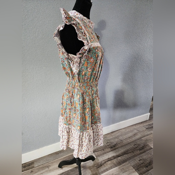 Floral Ruffle Sleeve Dress - Picture 3 of 13